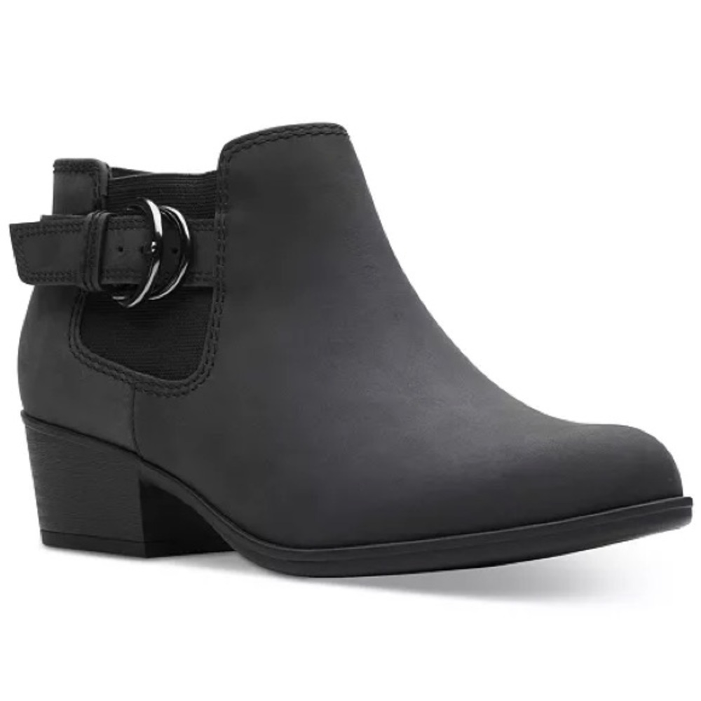 Clark’s Women's Leather Adreena Field Booties size 8